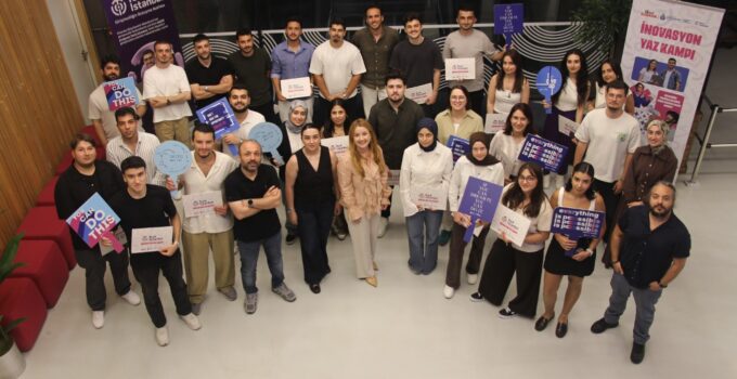 İBB’den Gençlere Özel Teknoloji Kampı