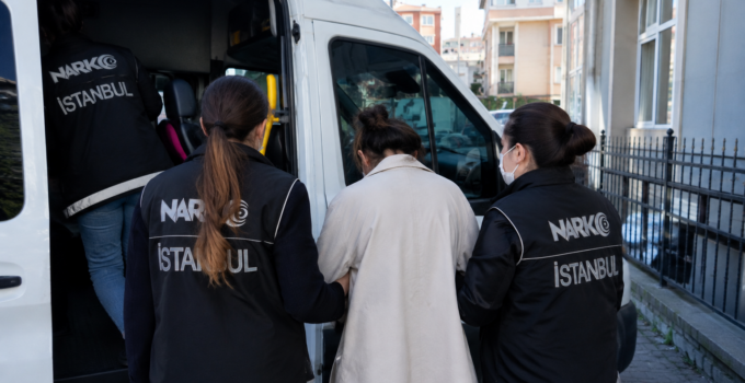 Kırmızı Bültenle Aranan Şüpheli İstanbul’da Yakalandı