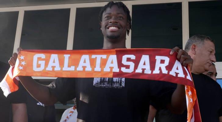 Galatasaray’ın Yeni Stoperi İstanbul’da: Bitshiabu’dan İlk Mesaj