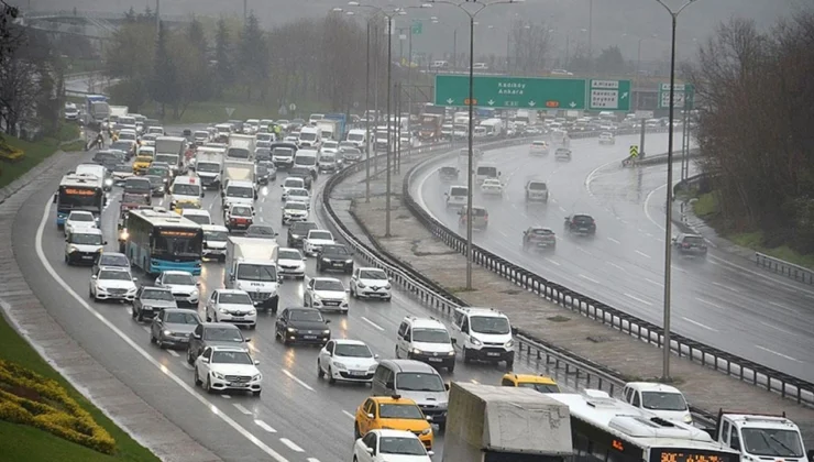 Haftanın İlk İş Gününde Trafik Alarmı: Ana Arterlerde Yoğunluk Arttı
