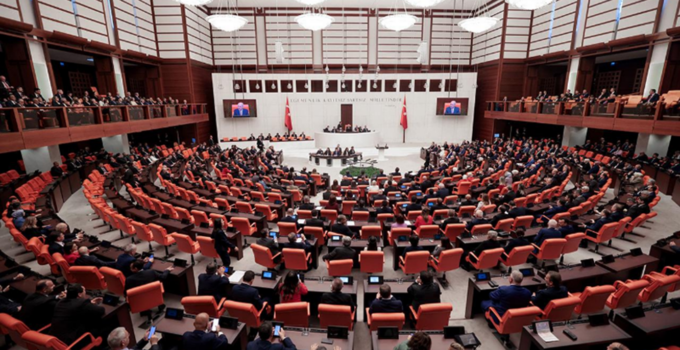 Meclis’te Kritik Oylama: “Terörsüz Türkiye” Düzenlemesi 467 Oyla Kabul Edildi