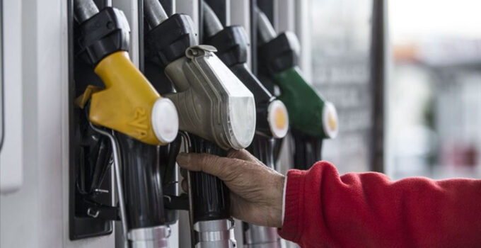 Motorinde Yeni Zam Pompa Fiyatına Yansıdı: 80 Lira Sınırı Aşıldı
