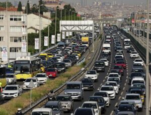 Okula Dönüş İstanbul Trafiğini Vurdu: Sabah Saatlerinde Yoğunluk Arttı