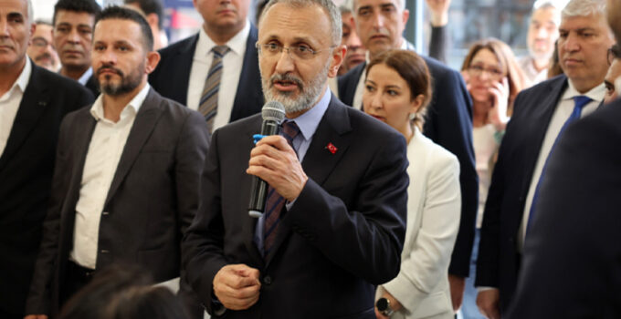 Eyüpsultan Belediyesi Soruşturmasında 13 Tutuklama: Başkan Özmen de Tutuklandı