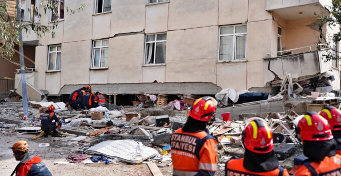 Maltepe’de Çöken Binada Kritik Gelişme: Kontrollü Yıkım Kararı! Mimar ve Şantiye Şefi Gözaltında