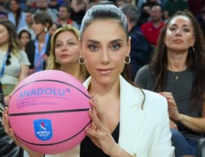 “Pembe Top” 13. Kez Sahada: Ünlü İsimler Meme Kanserine Dikkat Çekti