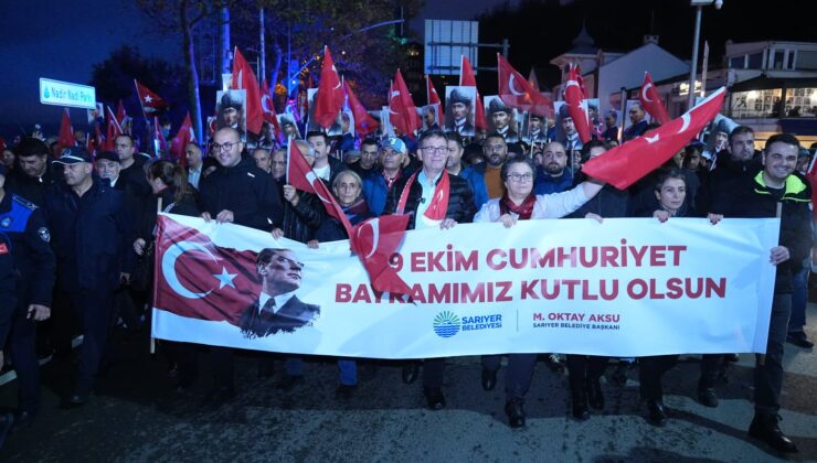 Sarıyer’de Cumhuriyet’in 103. Yılında Binlerce Kişi Fener Alayında Buluştu